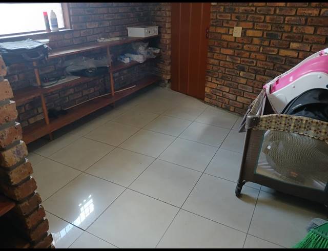 4 bed property to rent in RIDGEWAY